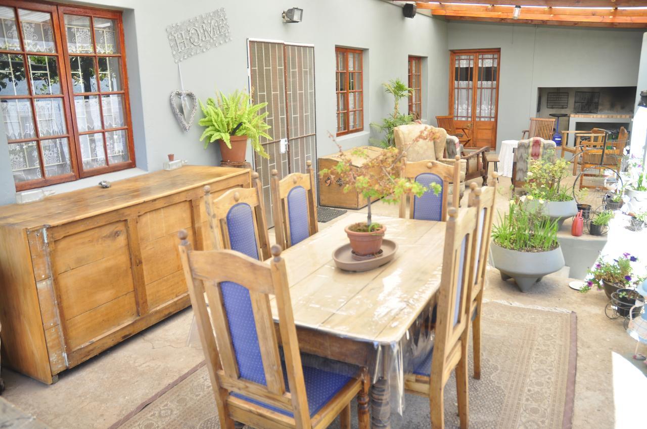 Huisie Ommie Hoek Uniondale  Buitenkant foto